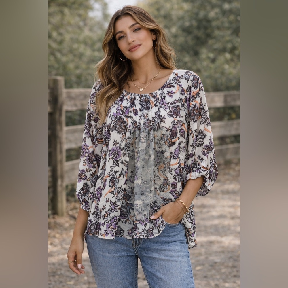 Billabong size medium (10) Floral Print Women's Top in EUC